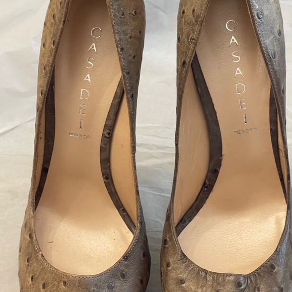 NWOB Casadei Ostrich Embossed Leather Peep Toe Platform Pumps 8.5 - Picture 4 of 14